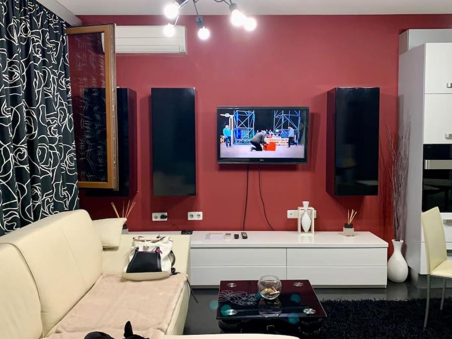 Lovely Sofia Apartment Katerina With Free Parking ภายนอก รูปภาพ